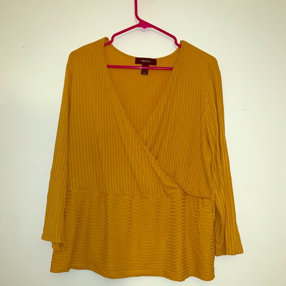 Long sleeve mustard top worn once